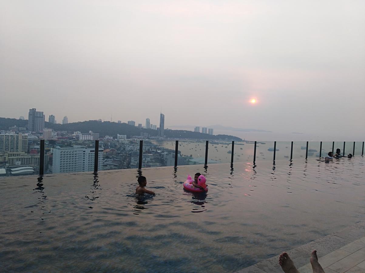 Aparthotel The​ Base​ ​Pattaya​ By Ammy Zewnętrze zdjęcie